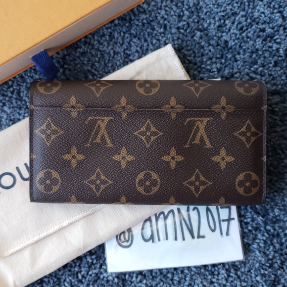 Authentic Louis Vuitton Sarah Wallet - Picture 3 of 12